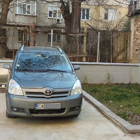 Jasmine Metro Station, 2bdr, Free Parking