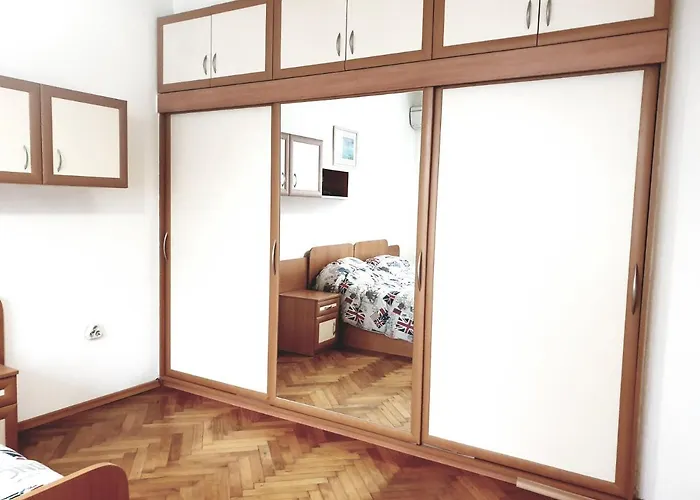 Apartment Jasmine Metro Station, 2bdr, Free Parking