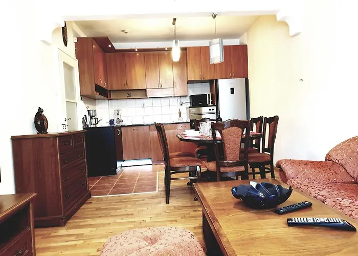 Apartment Jasmine Metro Station, 2bdr, Free Parking *