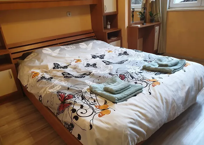 Jasmine Metro Station, 2bdr, Free Parking *