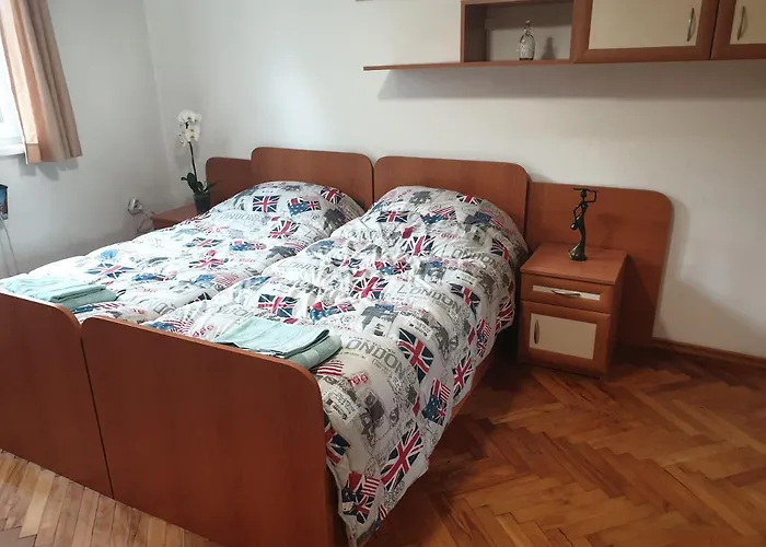 Jasmine Metro Station, 2bdr, Free Parking